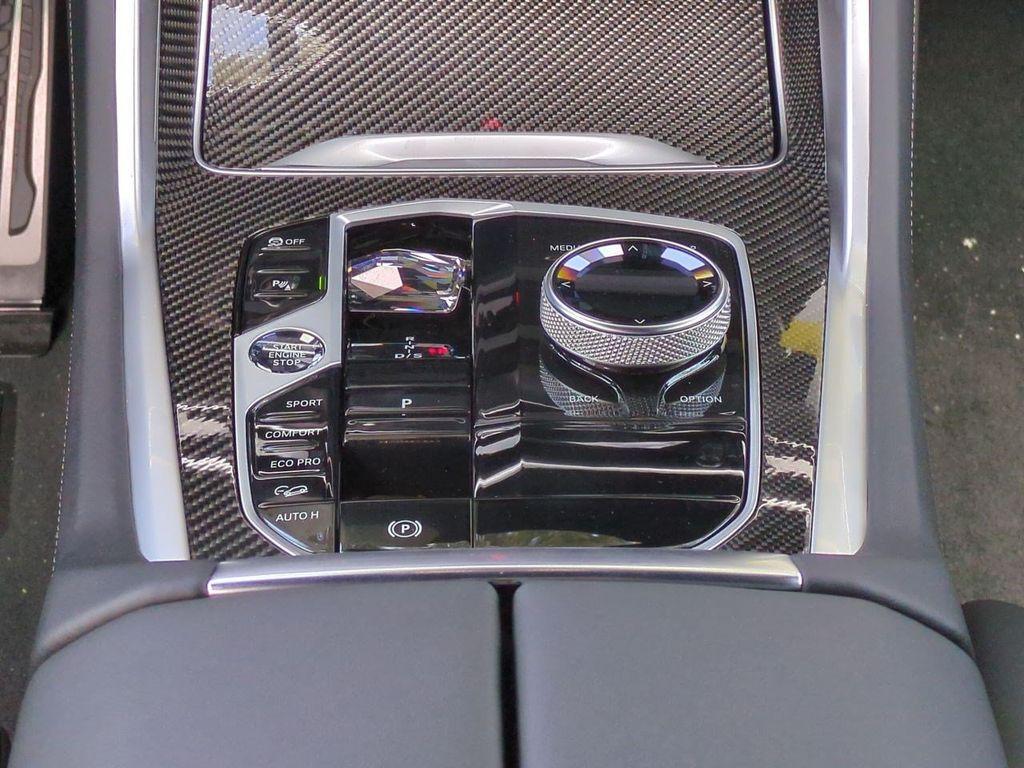 2027 BMW X6 M60I — миниатюра 19