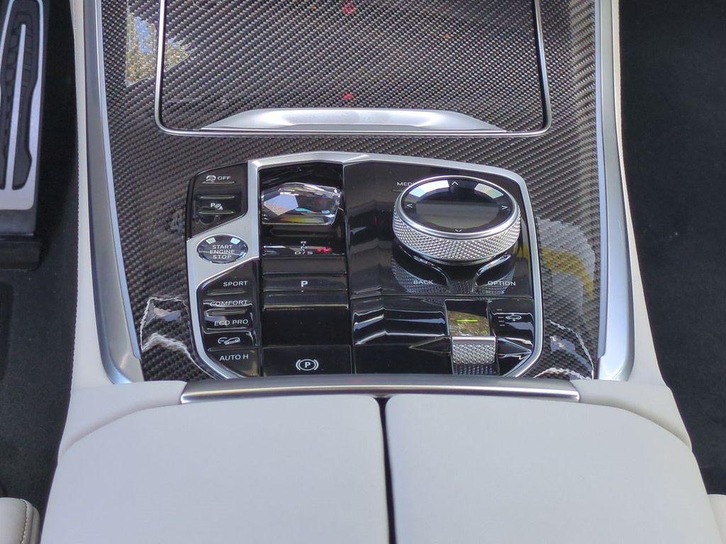 صورة مصغرة 19 لـ 2026 BMW X5 M60I