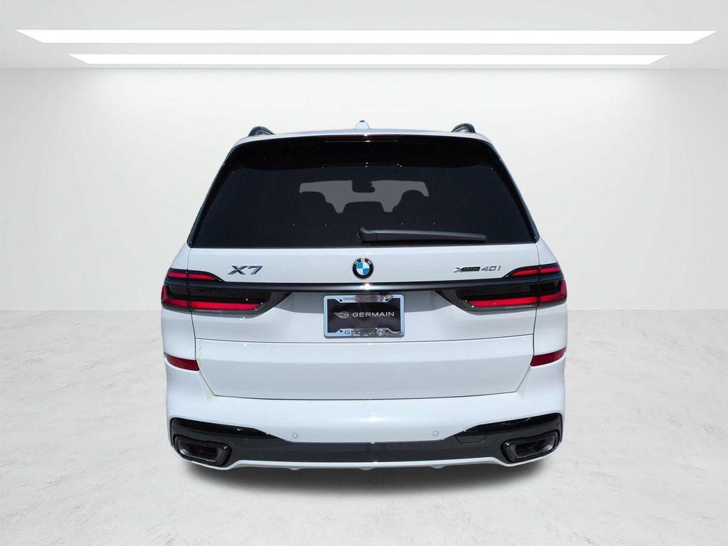صورة 5 لـ 2027 BMW X7 XDRIVE40I