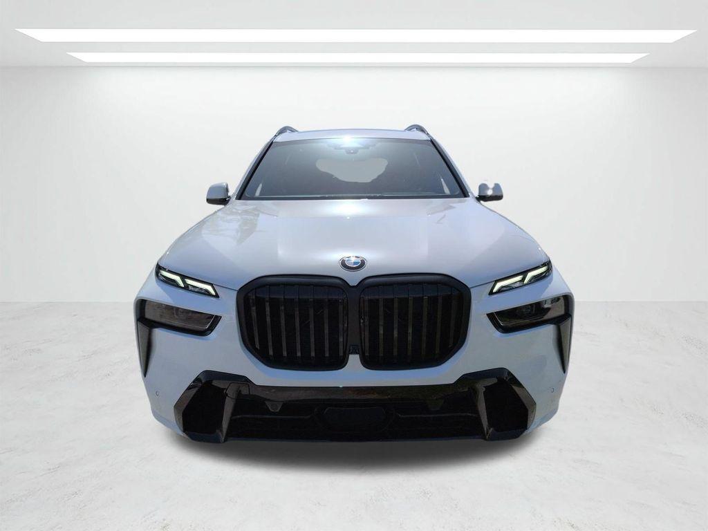 صورة 9 لـ 2027 BMW X7 XDRIVE40I