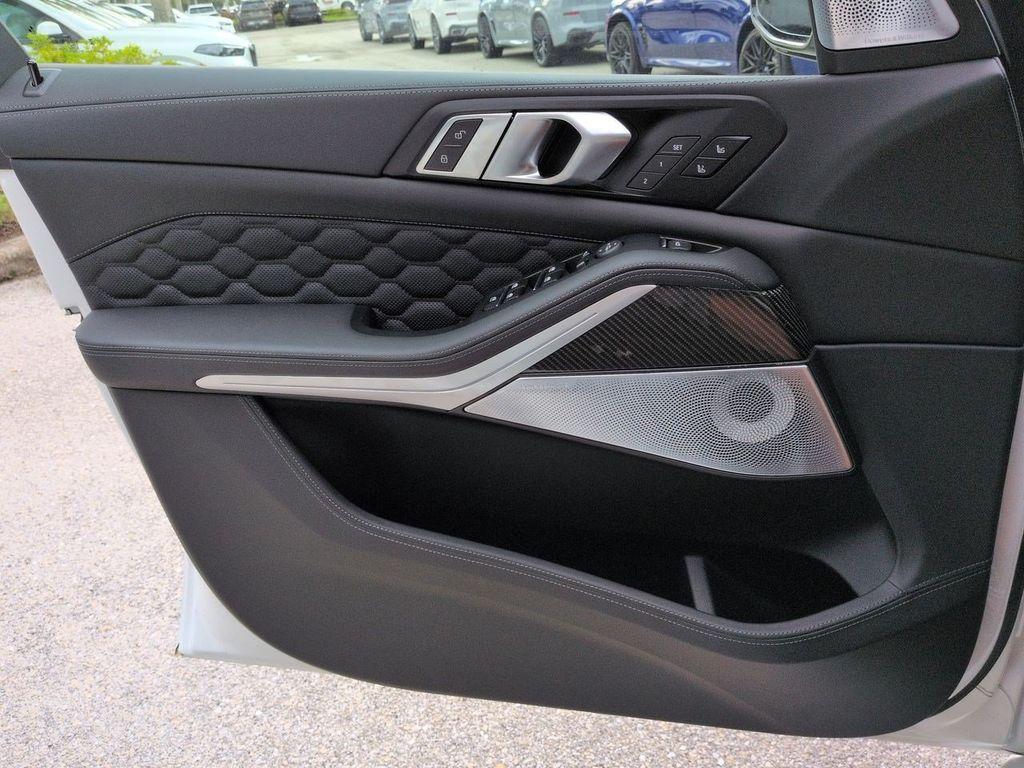 صورة مصغرة 31 لـ 2026 BMW X5 M COMPETITION