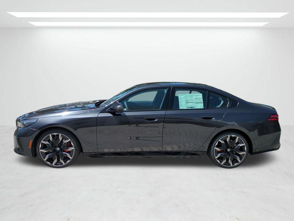 صورة 7 لـ 2027 BMW 540 I XDRIVE