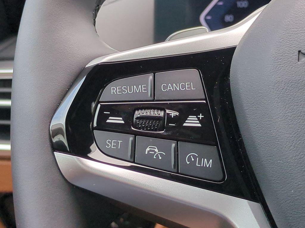 صورة مصغرة 25 لـ 2025 BMW 330 I
