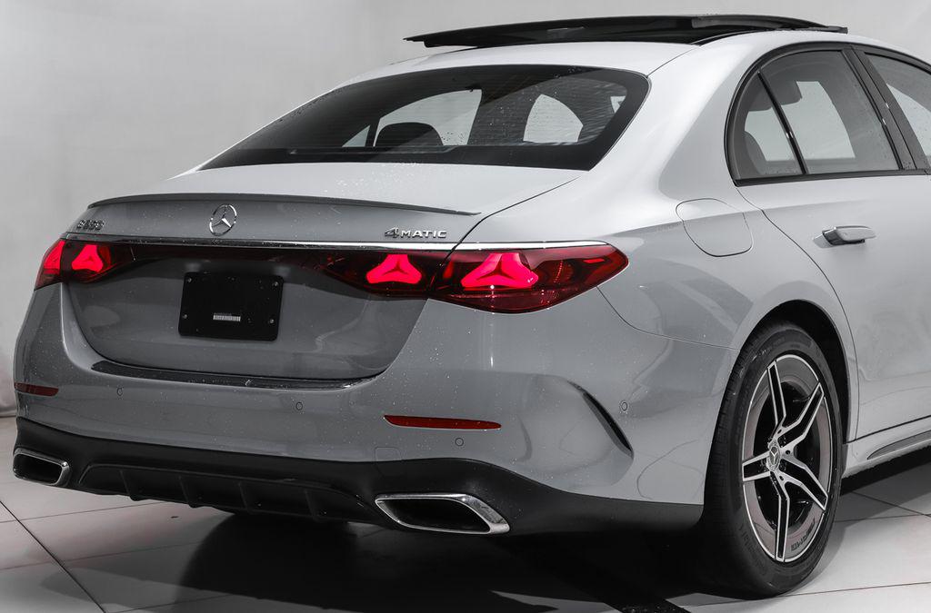 MERCEDES-BENZ E-CLASS - 4