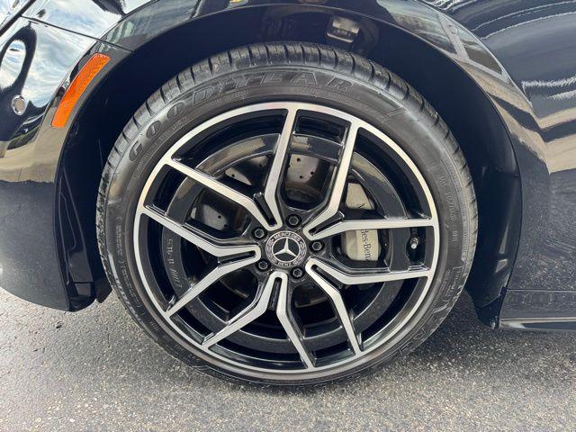 MERCEDES-BENZ E-CLASS - 5