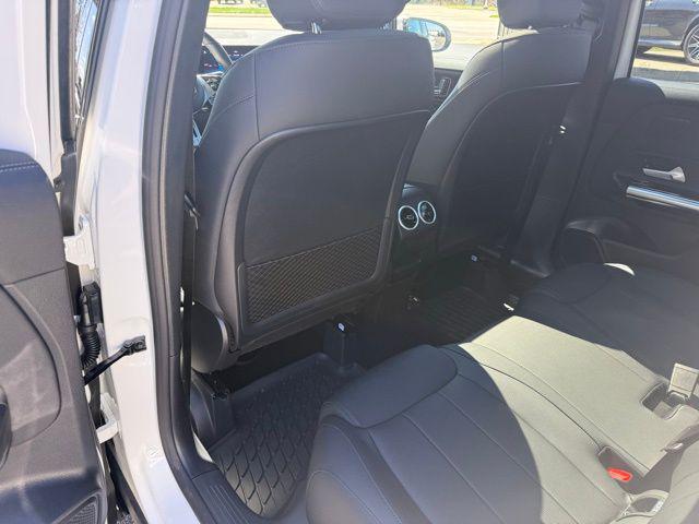 MERCEDES-BENZ GLA-CLASS - 8