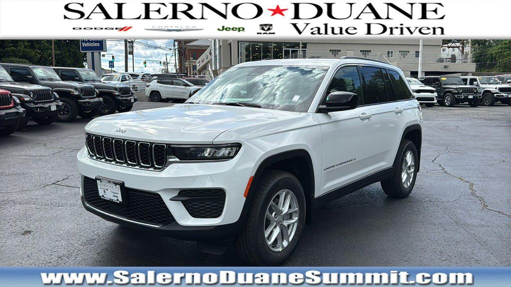 New 2026 Jeep Grand Cherokee Laredo