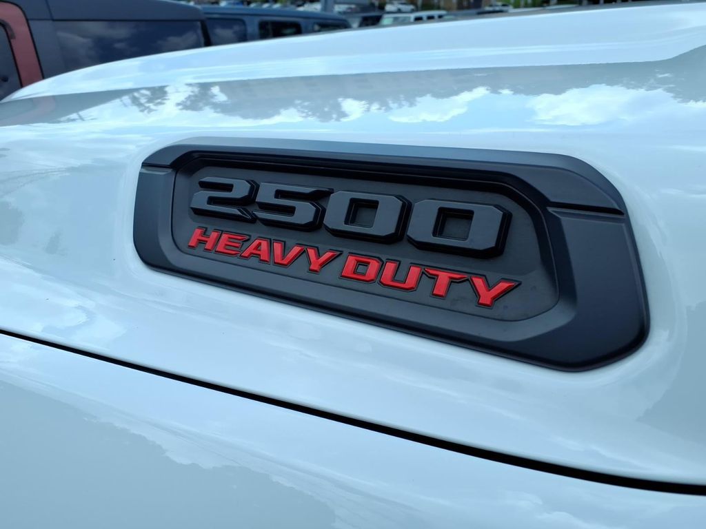 2025 RAM 2500 BIG HORN CREW CAB 4X4 6'4' BOX — миниатюра 11