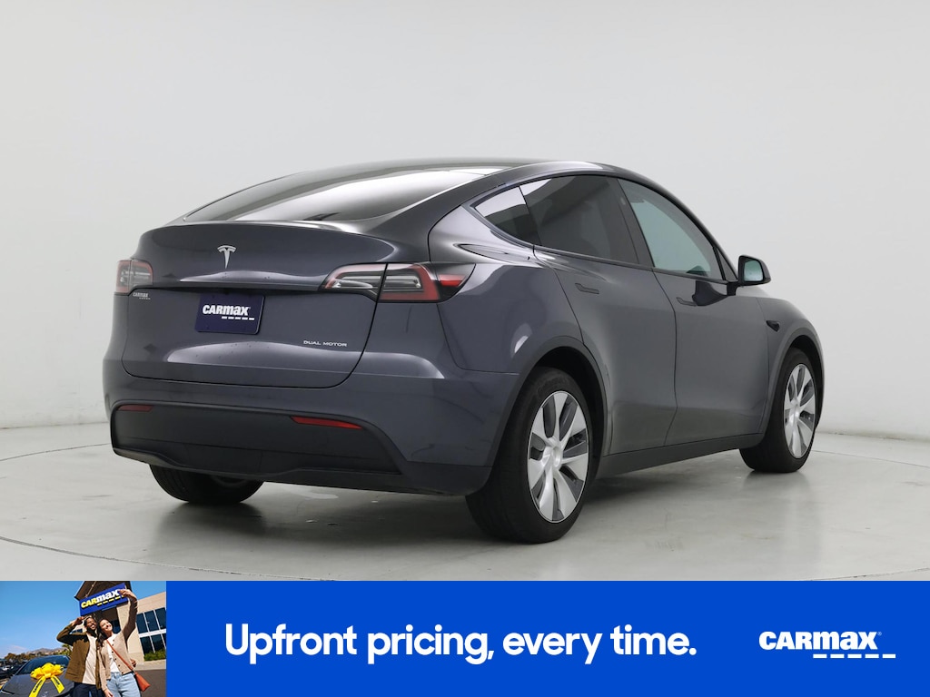 TESLA MODEL Y LONG RANGE - 10