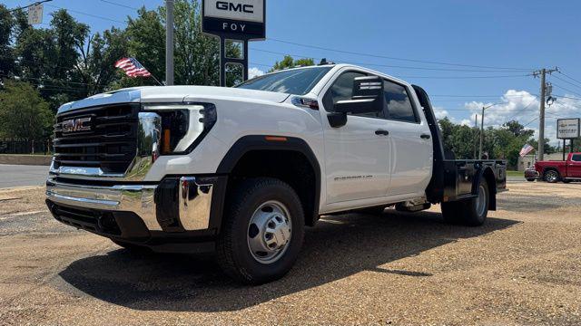 New 2026 GMC Sierra 3500 Base