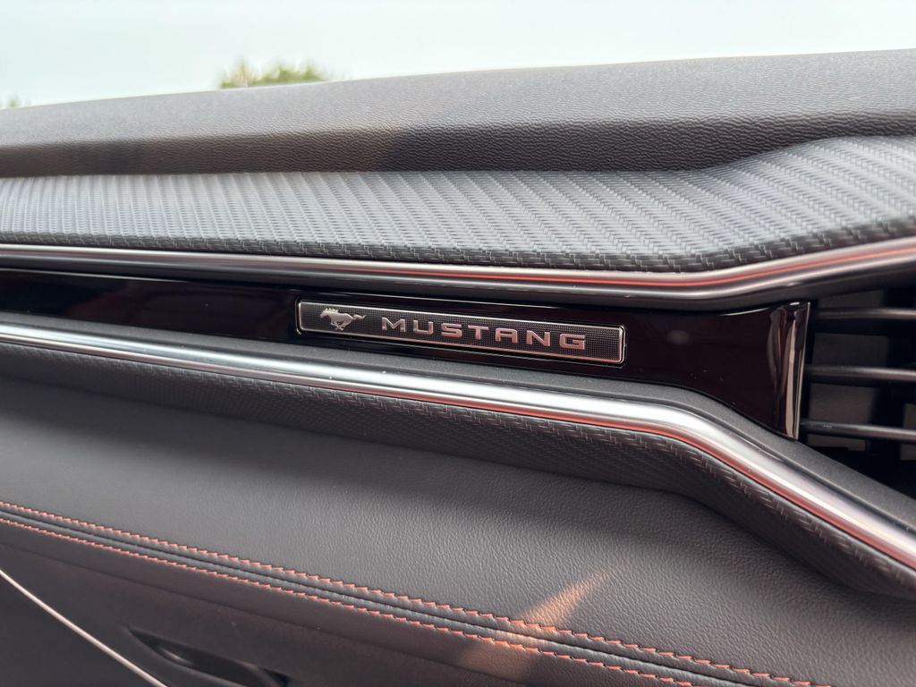 2025 FORD MUSTANG ECOBOOST PREMIUM — миниатюра 32