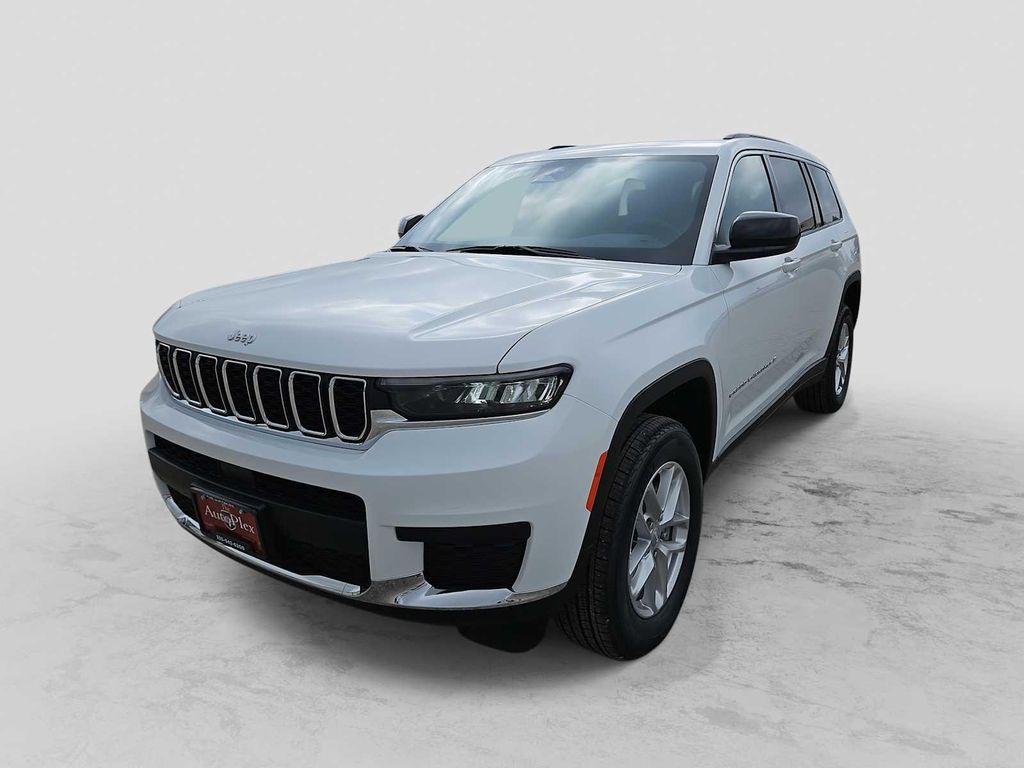 New 2026 Jeep Grand Cherokee L Laredo