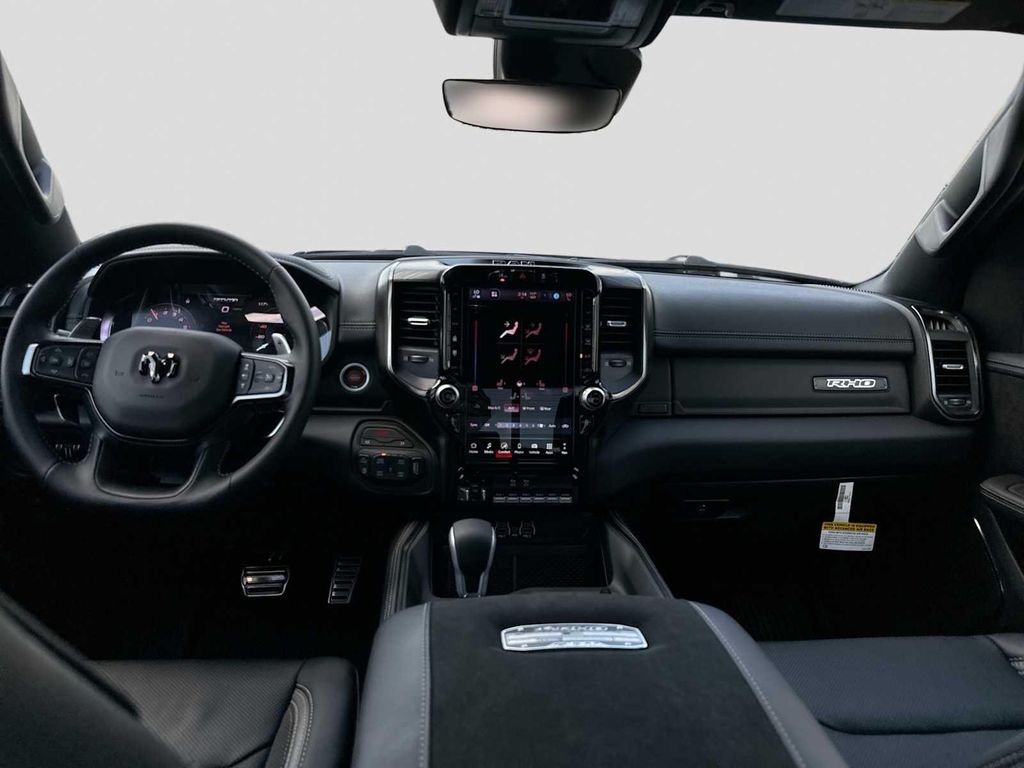 2027 RAM 1500 RHO 4X4 CREW CAB 57 BOX — миниатюра 18