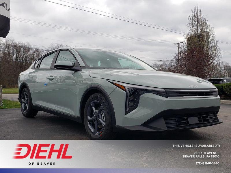 New 2026 Kia K4 LXS