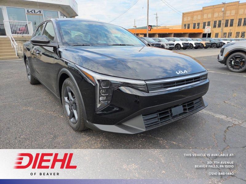 New 2026 Kia K4 LXS