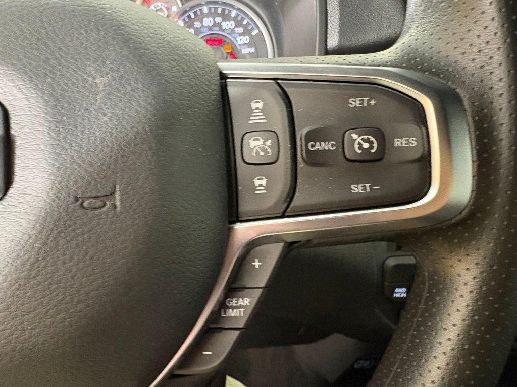 صورة مصغرة 25 لـ 2026 RAM 1500 TRADESMAN