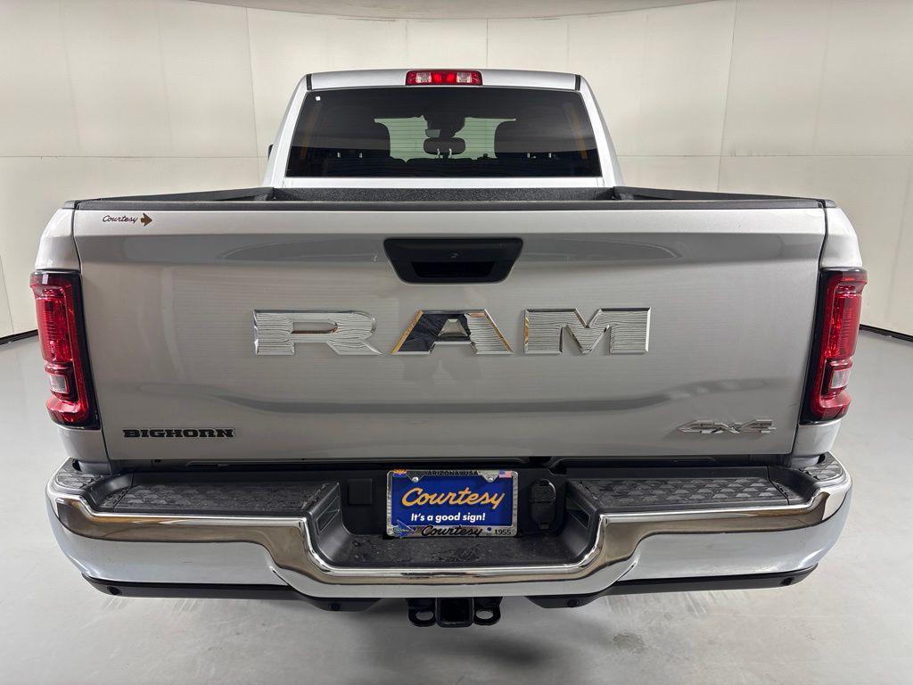 صورة 7 لـ 2026 RAM 2500 BIG HORN CREW CAB 4X4 6'4' BOX