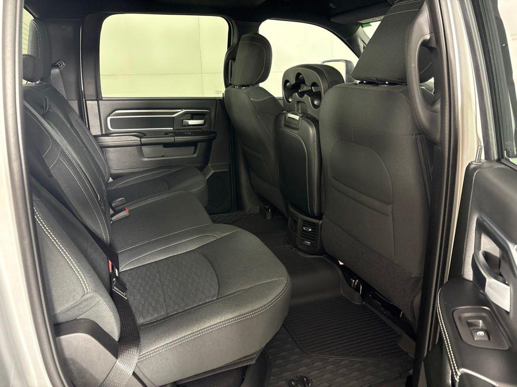 صورة مصغرة 19 لـ 2026 RAM 2500 BIG HORN CREW CAB 4X4 6'4' BOX
