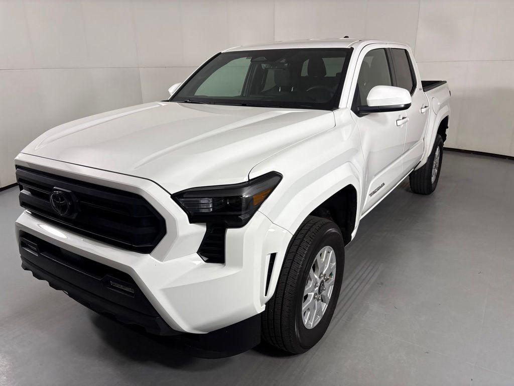 2025 Toyota TACOMA SR5 — фото 4