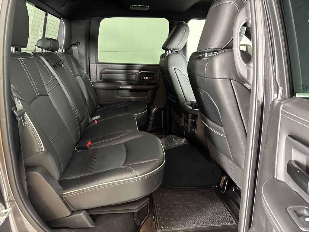 صورة مصغرة 23 لـ 2024 RAM 3500 LIMITED CREW CAB 4X4 6'4' BOX