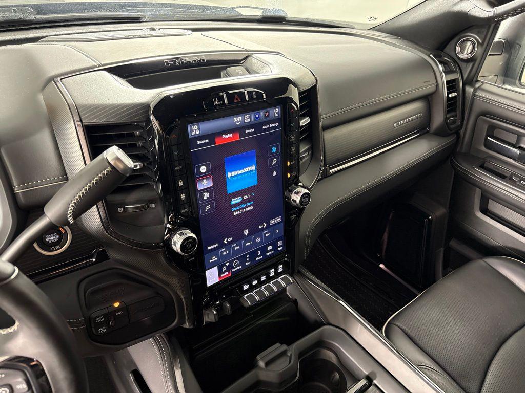 صورة مصغرة 38 لـ 2024 RAM 3500 LIMITED CREW CAB 4X4 6'4' BOX
