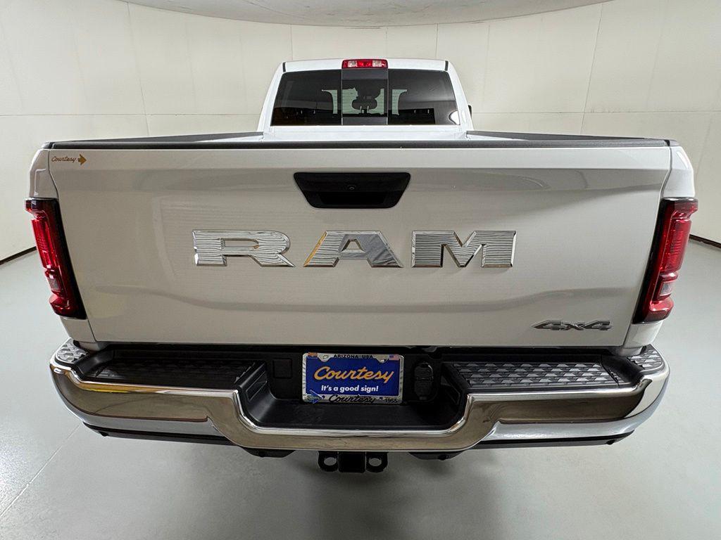 صورة 7 لـ 2026 RAM 3500 TRADESMAN CREW CAB 4X4 8' BOX