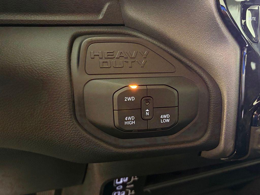 صورة مصغرة 24 لـ 2026 RAM 2500 BIG HORN CREW CAB 4X4 8' BOX