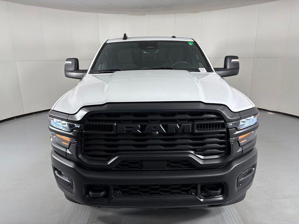 2026 RAM 2500 TRADESMAN CREW CAB 4X4 6'4' BOX — фото 3