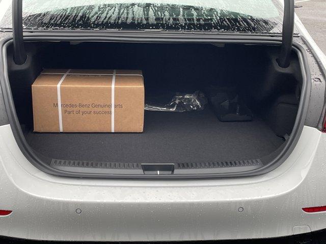 MERCEDES-BENZ E-CLASS - 9