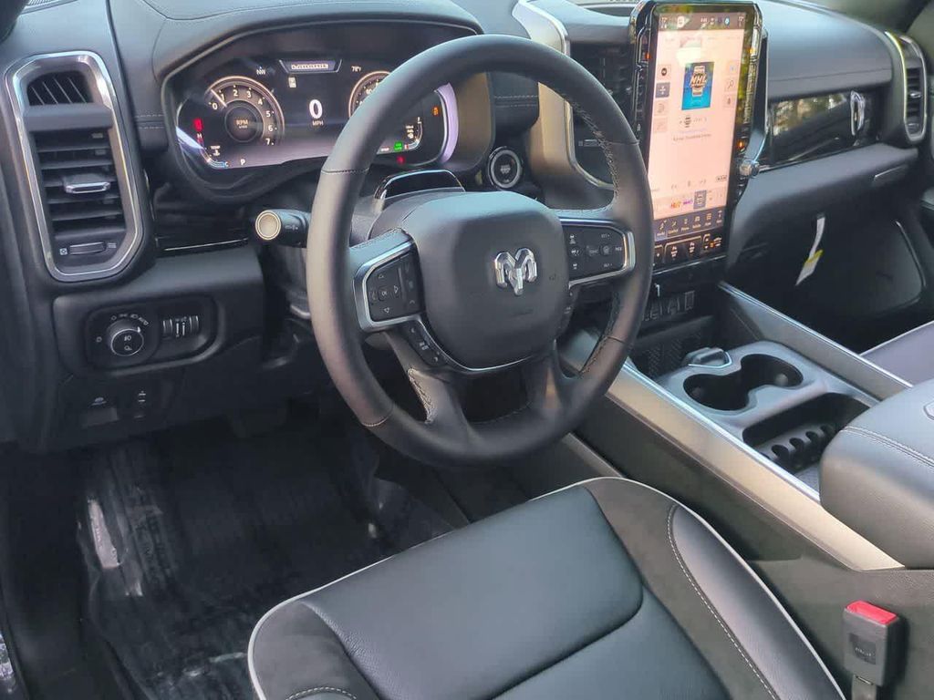 صورة 10 لـ 2026 RAM 1500 LARAMIE