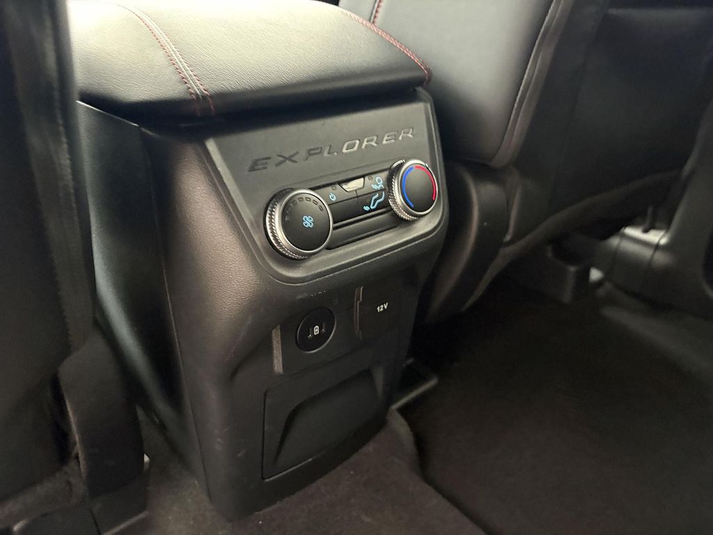 2025 FORD EXPLORER ST-LINE 缩略图 18