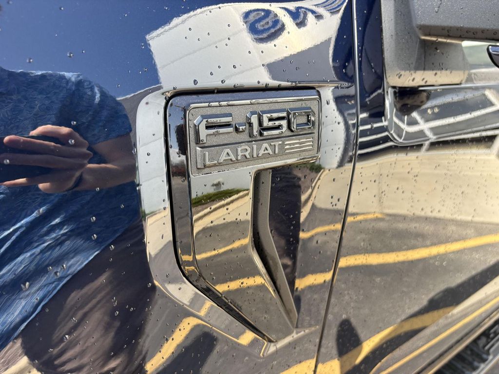 FORD F-150 LARIAT - 9