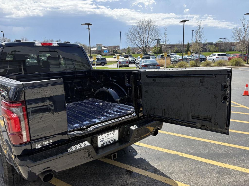 FORD F-150 LARIAT - 8