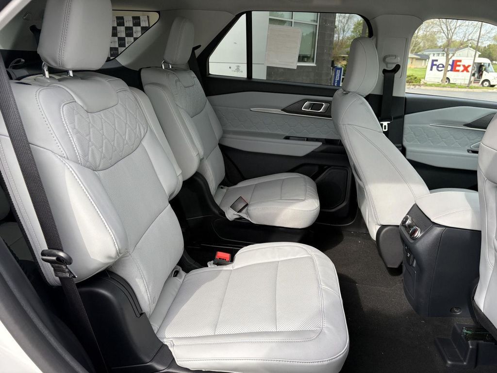 2026 FORD EXPLORER PLATINUM — миниатюра 22
