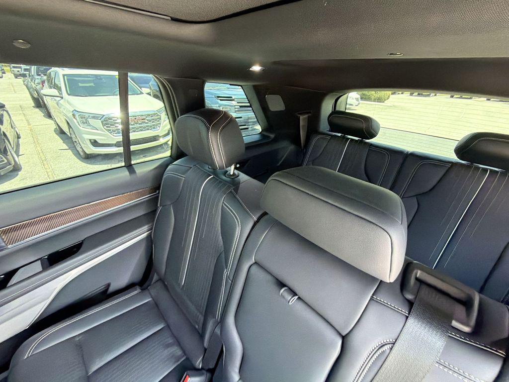 صورة مصغرة 14 لـ 2026 Cadillac VISTIQ LUXURY