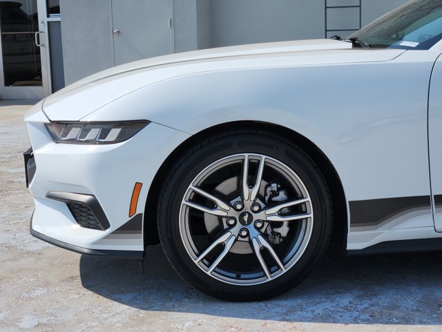 2025 FORD MUSTANG ECOBOOST 照片 9