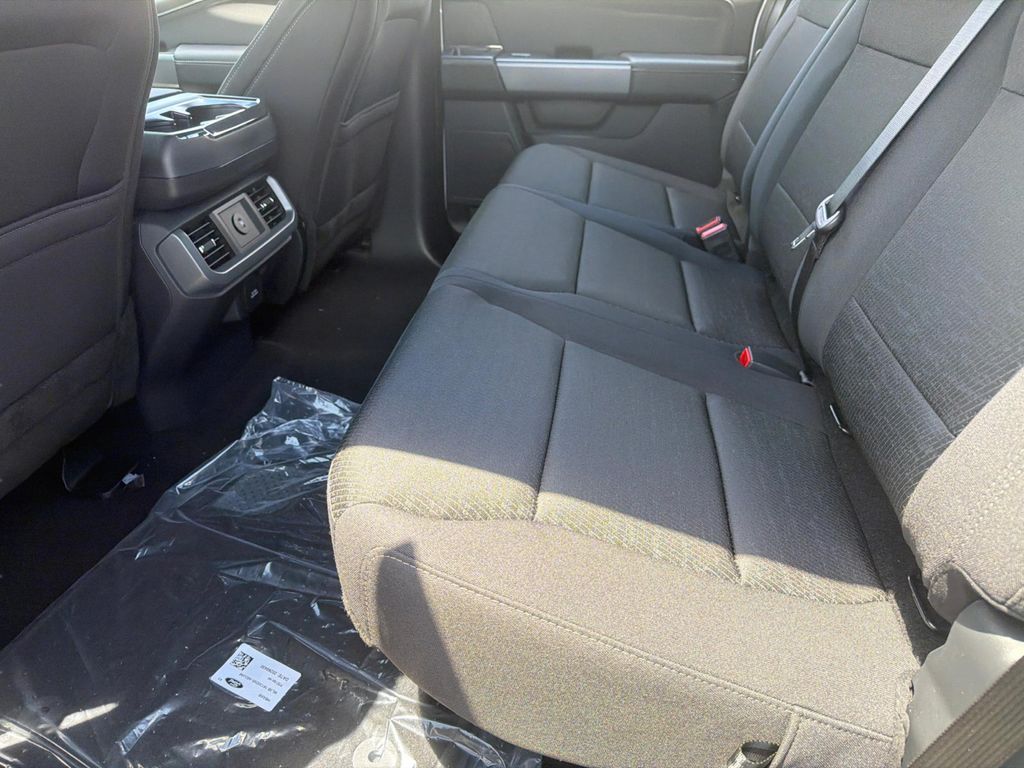 صورة مصغرة 12 لـ 2026 FORD F-150 XLT