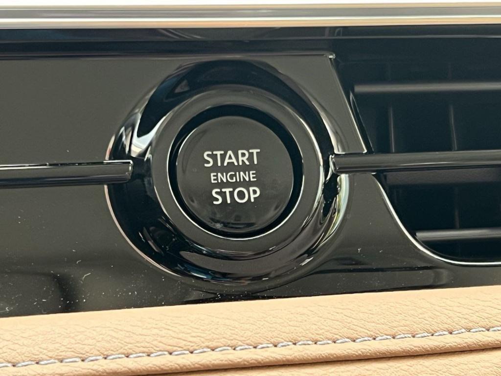 2027 Infiniti QX80 LUXE — миниатюра 18