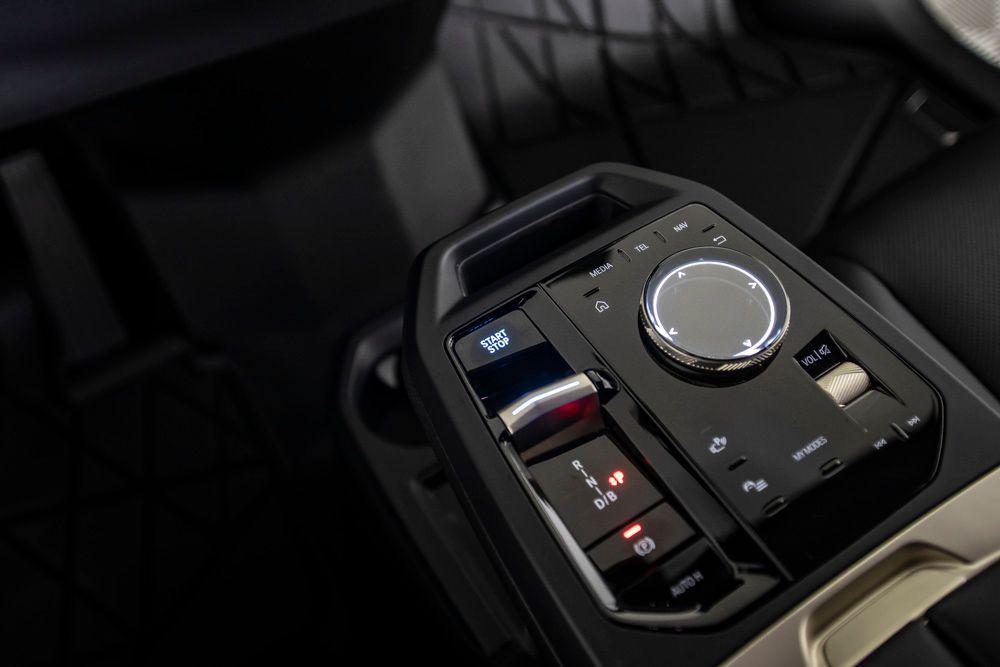 صورة مصغرة 35 لـ 2024 BMW IX XDRIVE50