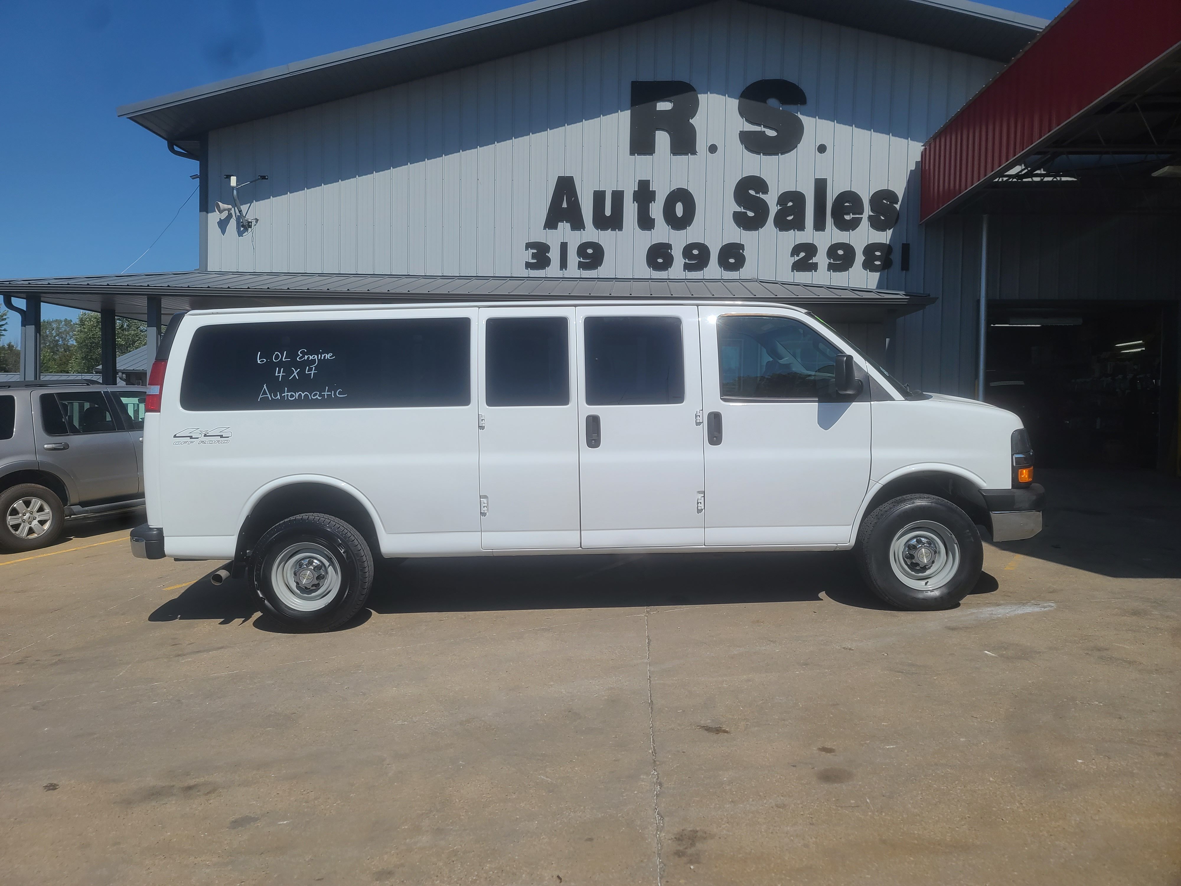 Used 2017 Chevrolet Express 3500 LT