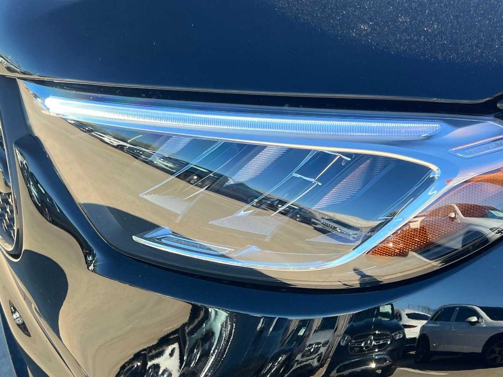 MERCEDES-BENZ GLC - 10