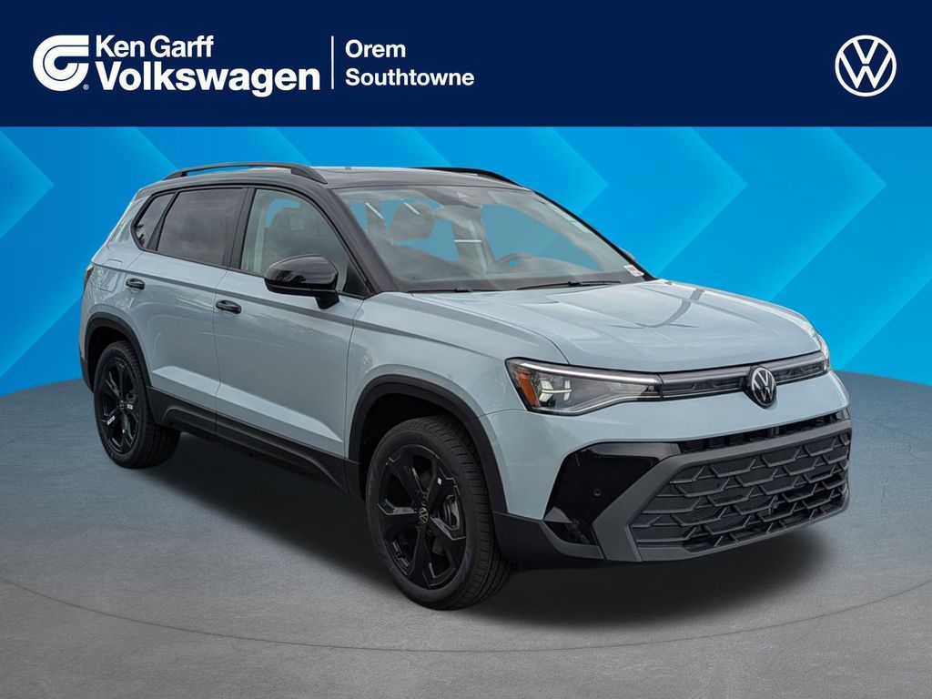New 2026 Volkswagen Taos SE Black