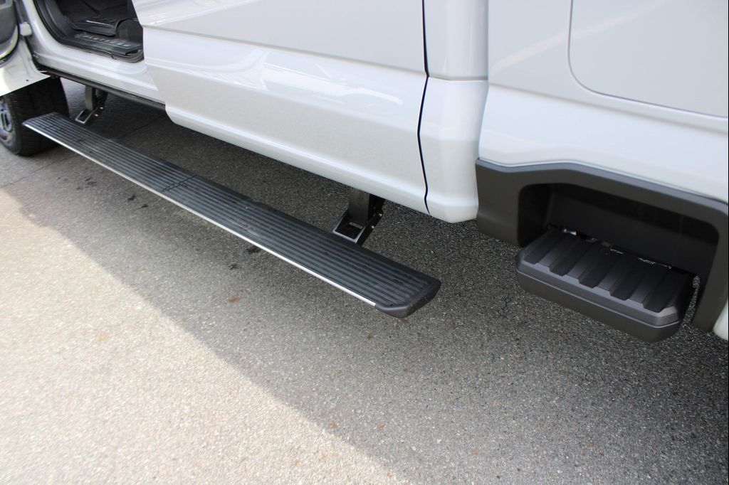 صورة 10 لـ 2026 FORD F-250 PLATINUM