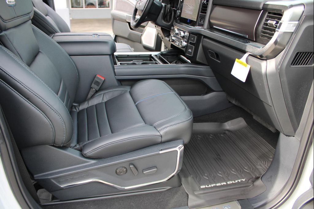 صورة مصغرة 15 لـ 2026 FORD F-250 PLATINUM
