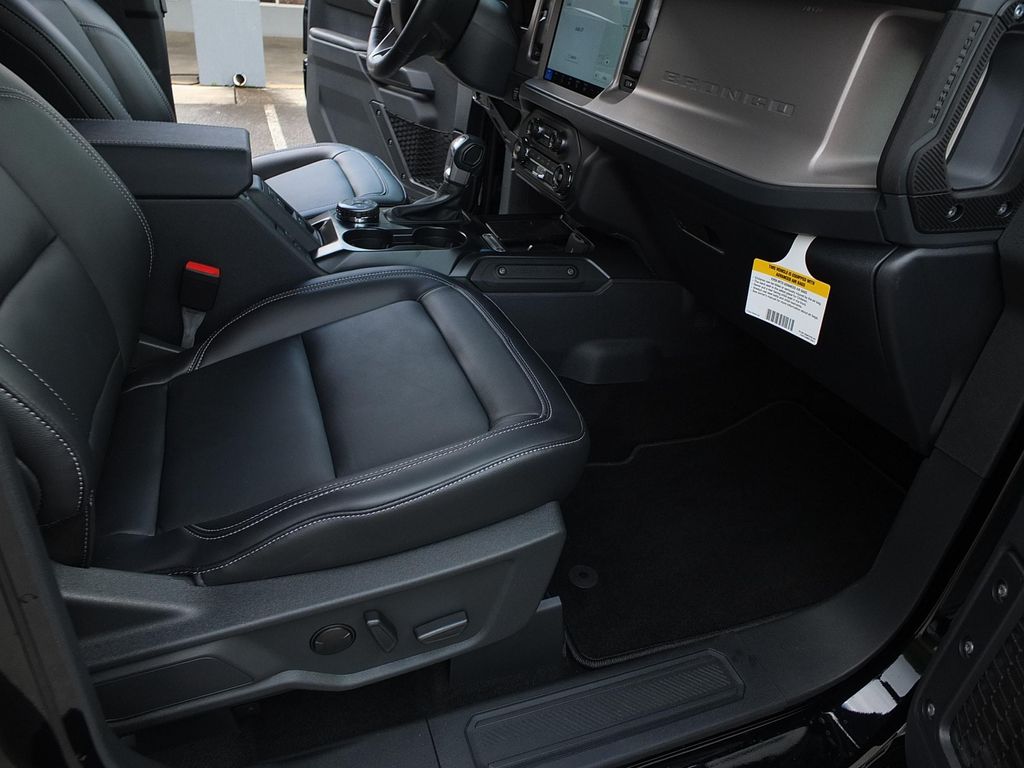 2026 FORD BRONCO OUTER BANKS 缩略图 13