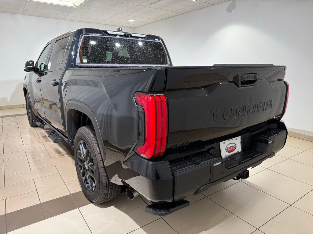 TOYOTA TUNDRA - 2