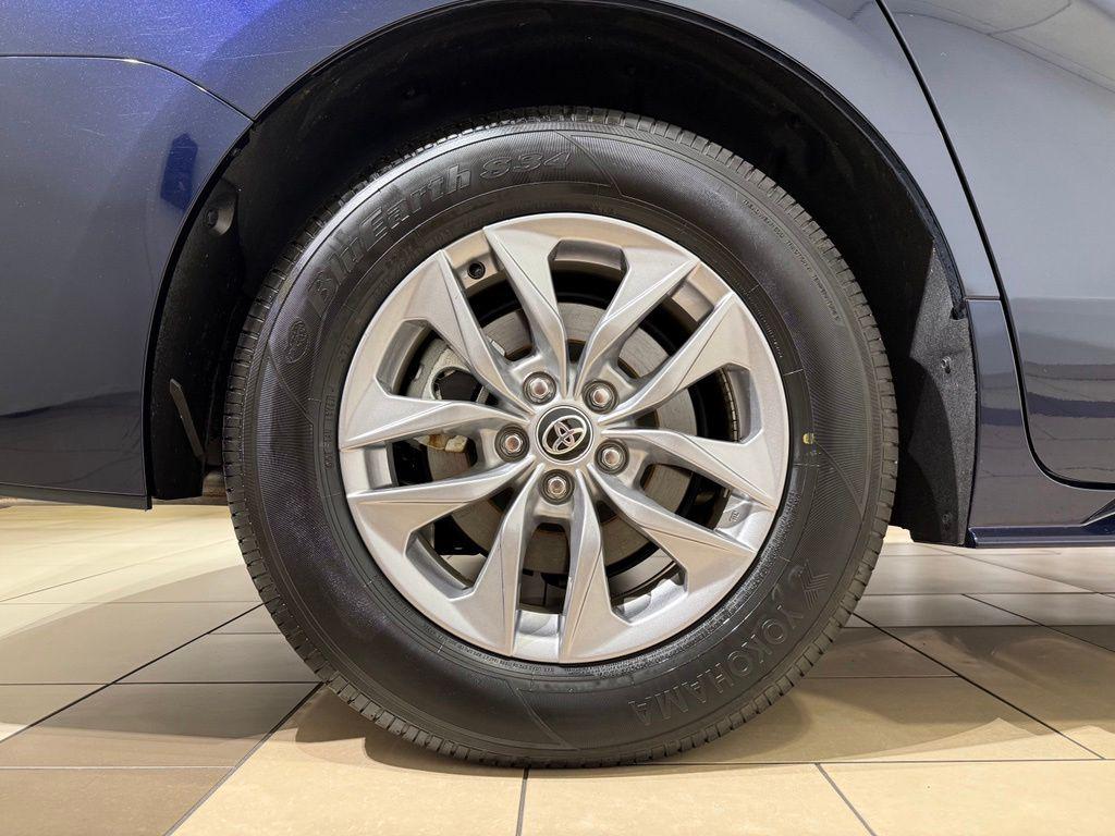 صورة 9 لـ 2025 Toyota SIENNA XLE