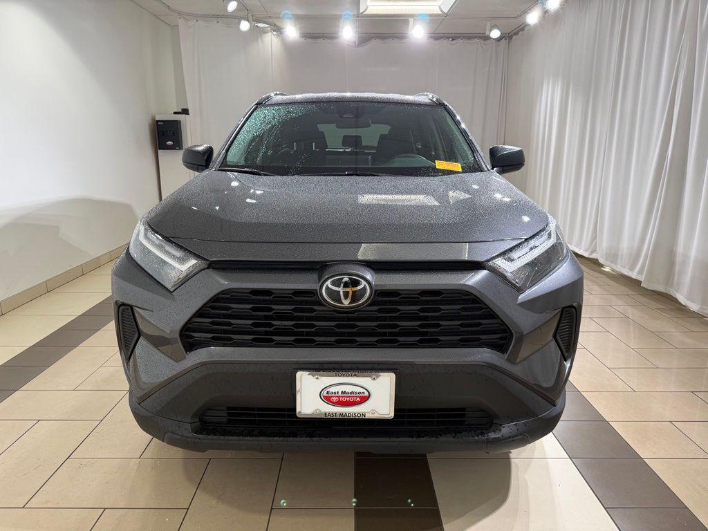صورة 9 لـ 2025 Toyota RAV4 HYBRID SE