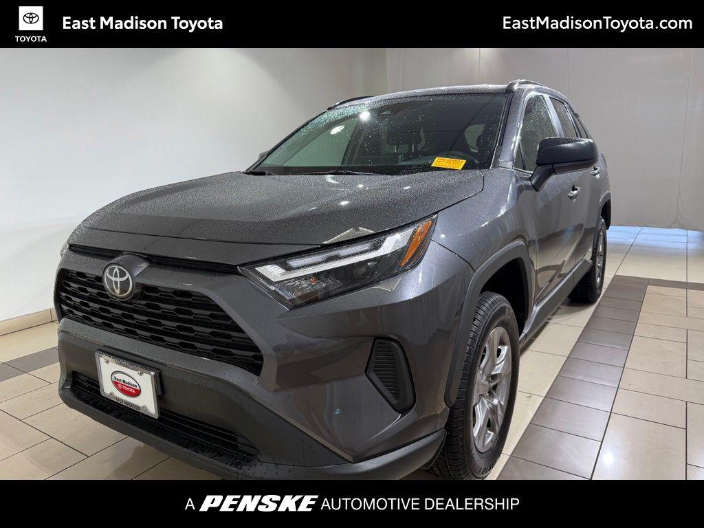 صورة 1 لـ 2025 Toyota RAV4 HYBRID SE