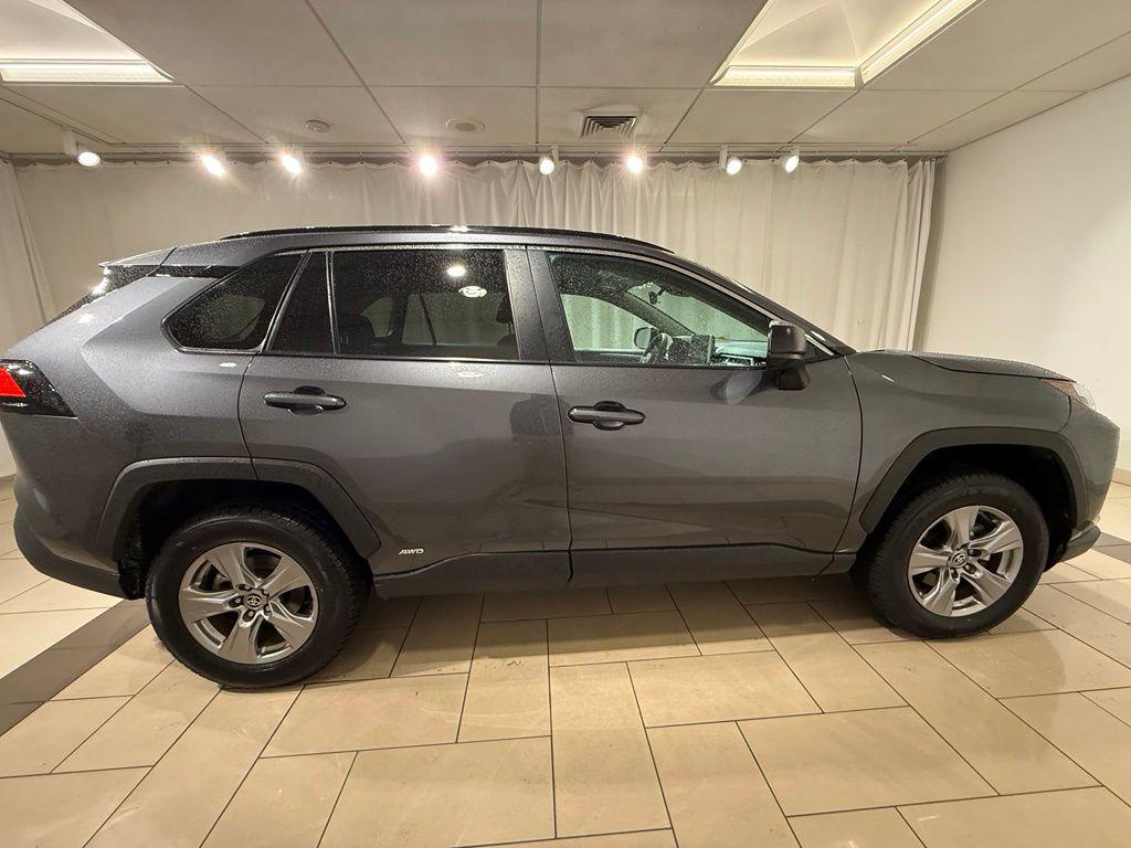 صورة 7 لـ 2025 Toyota RAV4 HYBRID SE
